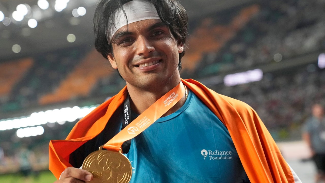 Neeraj Chopra: ఒక్కటి విసిరాడు..ఫైనల్ లో పడ్డాడు.. నీరజ్ చోప్రాకి పతకం గ్యారంటీ!