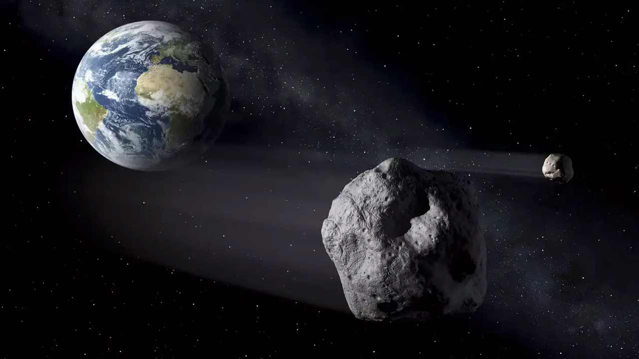 Asteroids Approaching Earth: భూమివైపు దూసుకొస్తున్న రెండు గ్రహశకలాలు.. విమానం కంటే పెద్ద ఆకారంలో..!