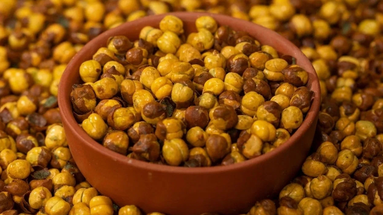 Health Benefits of Chickpeas: వేయించిన శెనగలు తరచూ తింటే కలిగే ప్రయోజనాలను మీరు ఊహించలేరు..