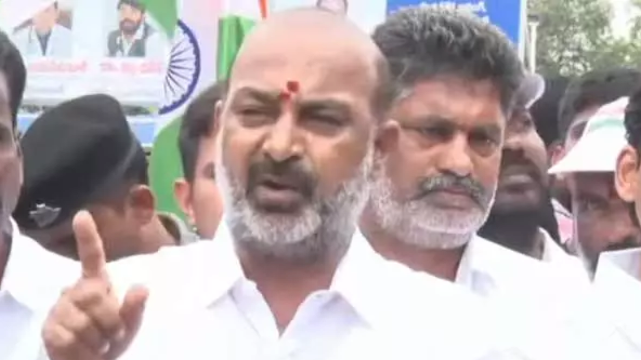 Bandi Sanjay fires on Rahul Gandhi: బంగ్లా హిందూ దాడులపై రాహుల్ స్పందించరా? బండి సంజయ్