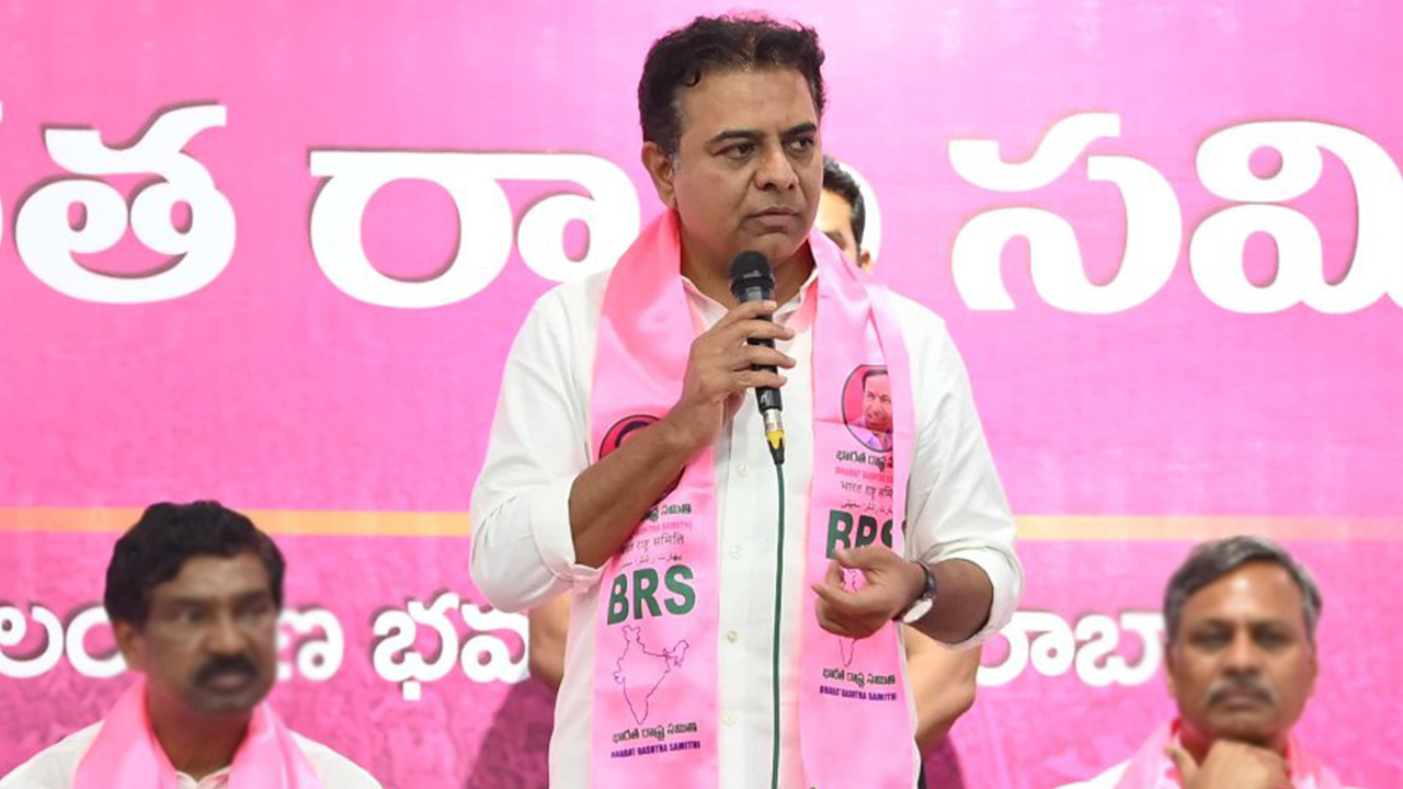 KTR: వేధింపుల సర్కార్: కేటీఆర్ విమర్శలు