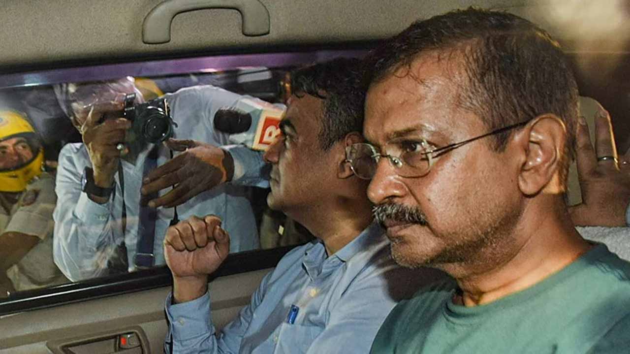 Kejriwal Supreme court: కేజ్రీవాల్‌కు మధ్యంతర బెయిల్ నిరాకరించిన సుప్రీం కోర్టు.. విచారణ వాయిదా