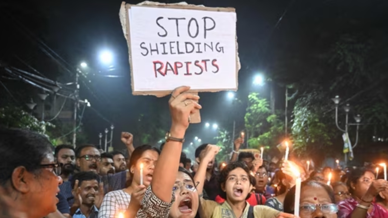 Kolkata doctor rape-murder: ట్రైనీ వైద్యురాలిపై హత్యాచారం..వెలుగులోకి సంచలన విషయాలు!