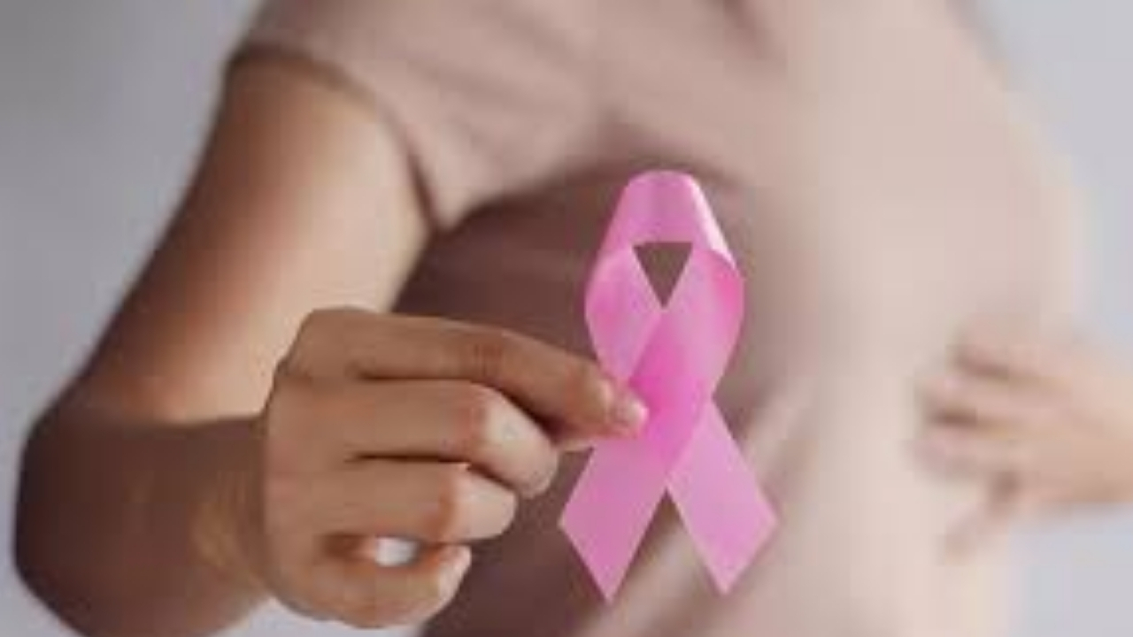 Breast Cancer: బ్రెస్ట్ క్యాన్సర్‌ను ఎలా గుర్తించాలి ? లక్షణాలు ఎలా ఉంటాయి?