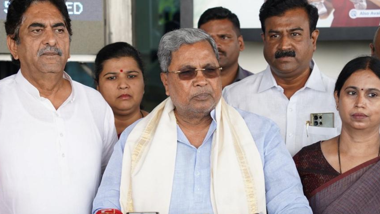 CM Siddaramaiah: సిద్ధరామయ్య రాజీనామాకు యెడ్యూరప్ప డిమాండ్.. అడిగే హక్కు లేదన్న సీఎం