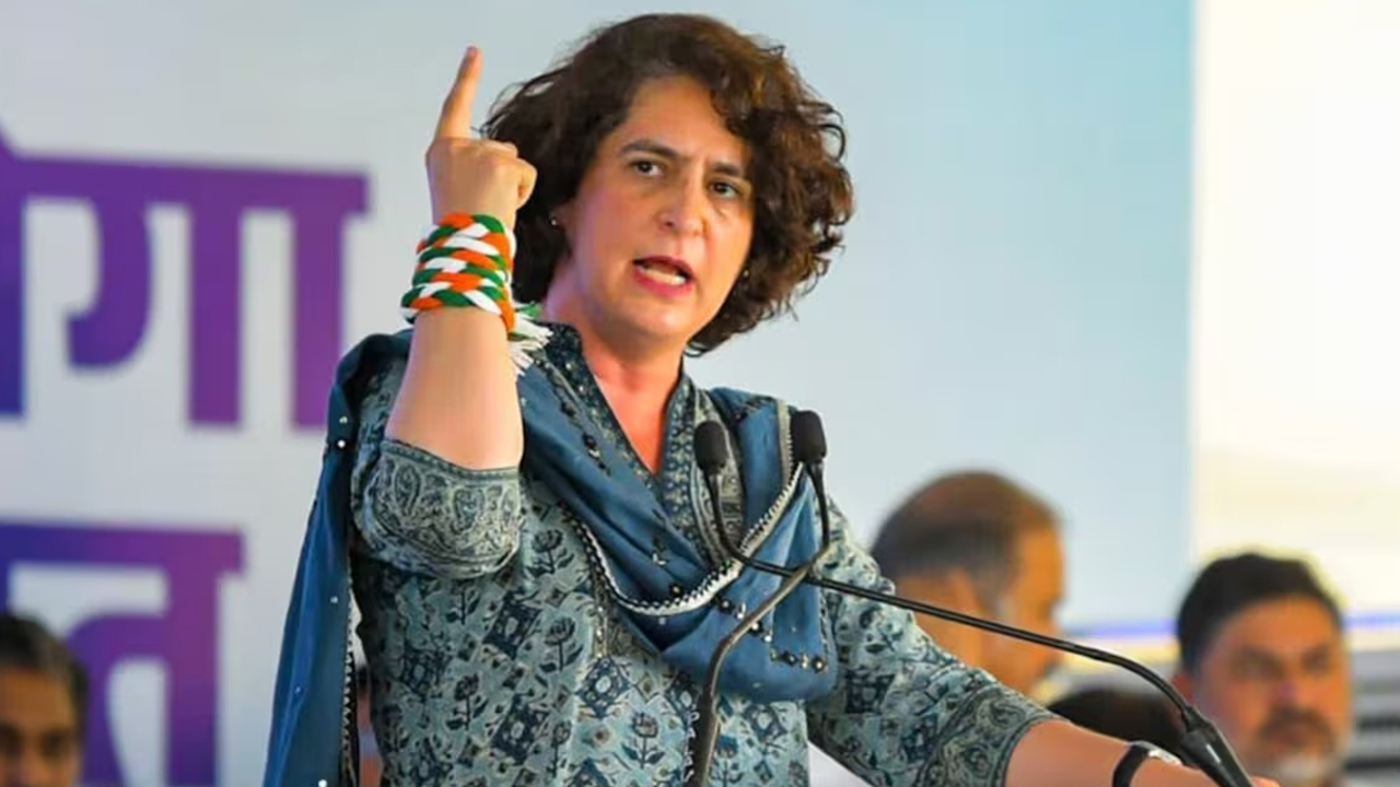 Priyankagandhi angry on modi govt: బ్రాడ్‌కాస్ట్ బిల్లు.. మోదీ ప్రభుత్వంపై ప్రియాంక ఆగ్రహం