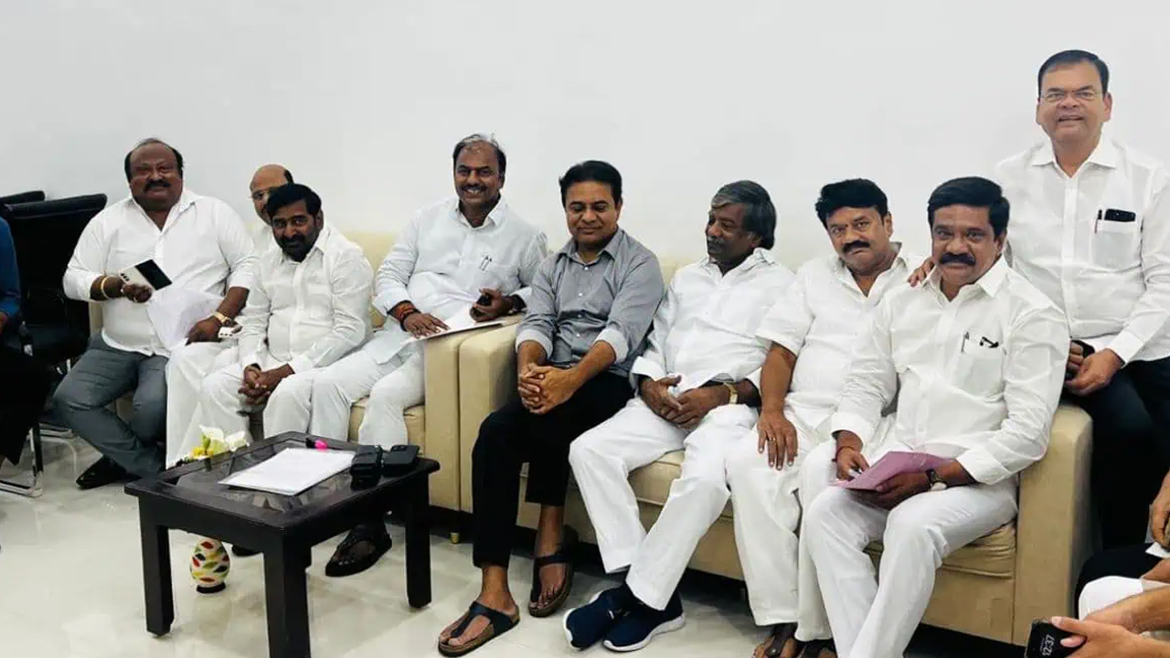 KTR Delhi tour: కేటీఆర్ ప్లాన్ మామూలుగా లేదుగా..  20 మంది ఎమ్మెల్యేలతో ఢిల్లీకి ?