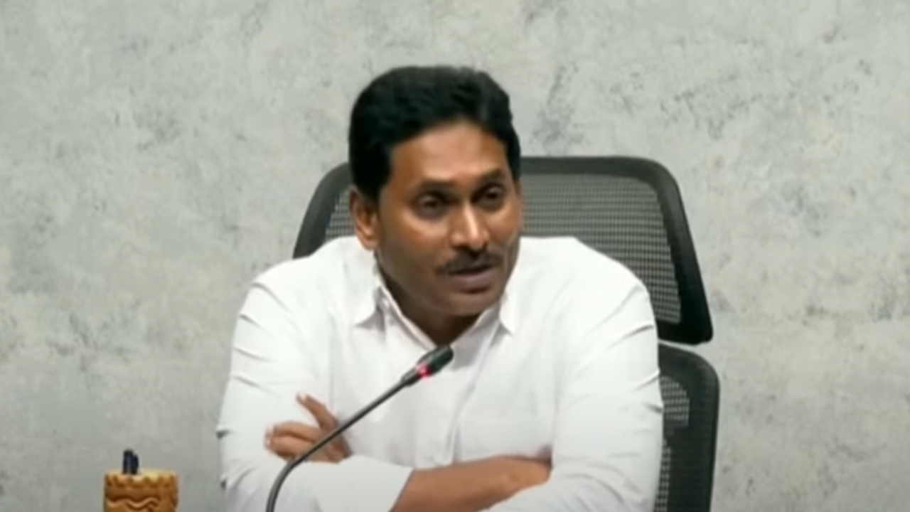 YS Jagan: తిరుమల లడ్డూ వివాదంపై స్పందించిన జగన్.. చంద్రబాబు పెద్ద దుర్మార్గుడు