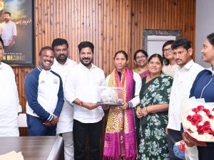 Deepthi Jeevanji: దీప్తికి రివార్డ్.. గ్రూప్ 2 ఉద్యోగం, వరంగల్‌లో 500 గజాల స్థలం.. సీఎం ఆర్డర్