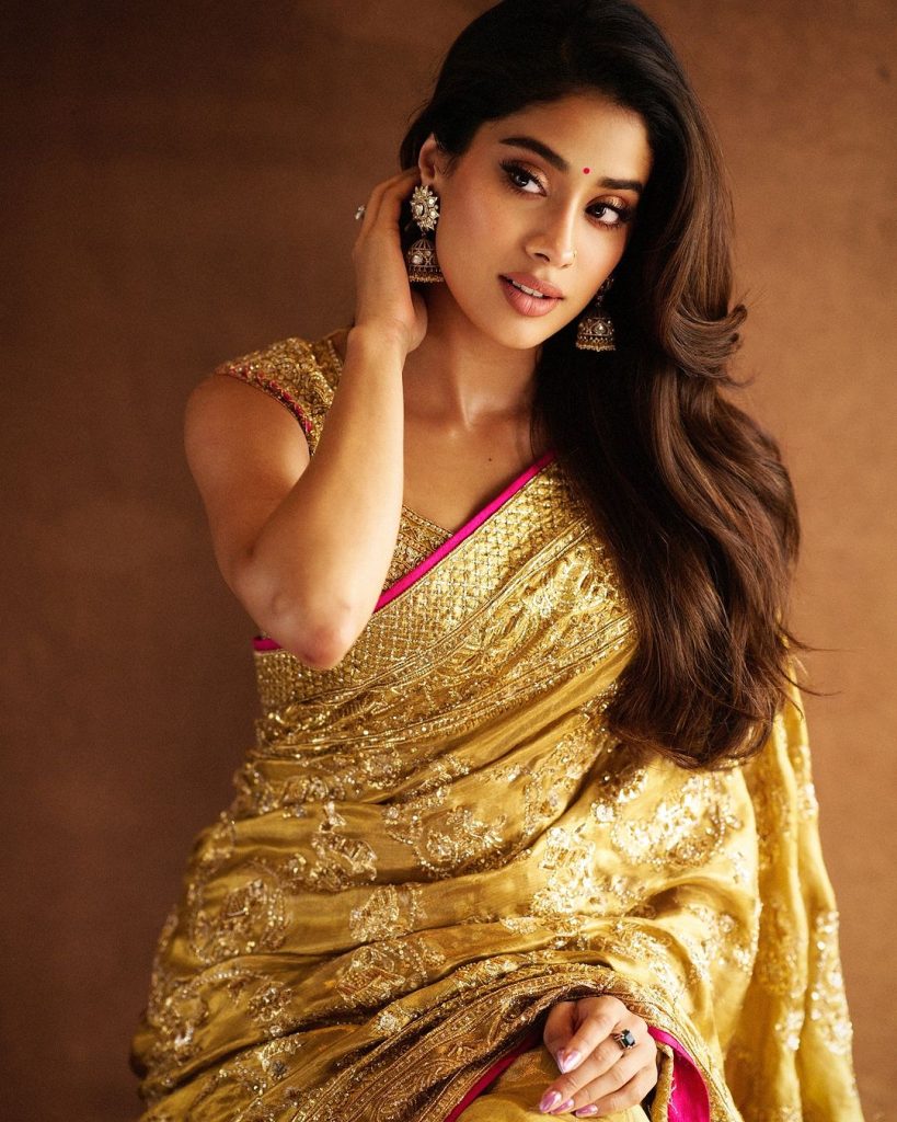 Janhvi Kapoor gold colour saree