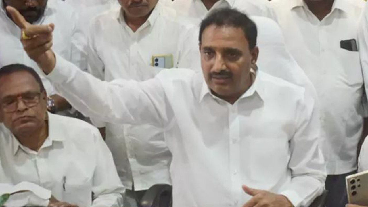 Mla Arekapudi gandhi: ఎమ్మెల్యే అరికపూడి గాంధీ.. పార్టీలో ప్రాంతీయ విభేదాలు వద్దన్నాను, అయినా..