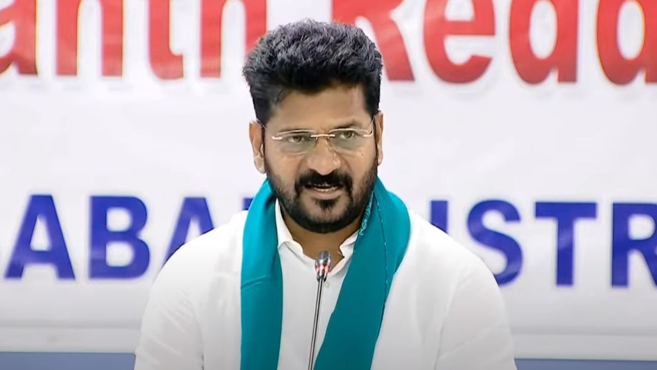 Revanth Reddy: వరద బాధిత ప్రాంతాల్లో పర్యటిస్తూ.. ఆ వివరాలను రివీల్ చేసిన సీఎం రేవంత్ రెడ్డి