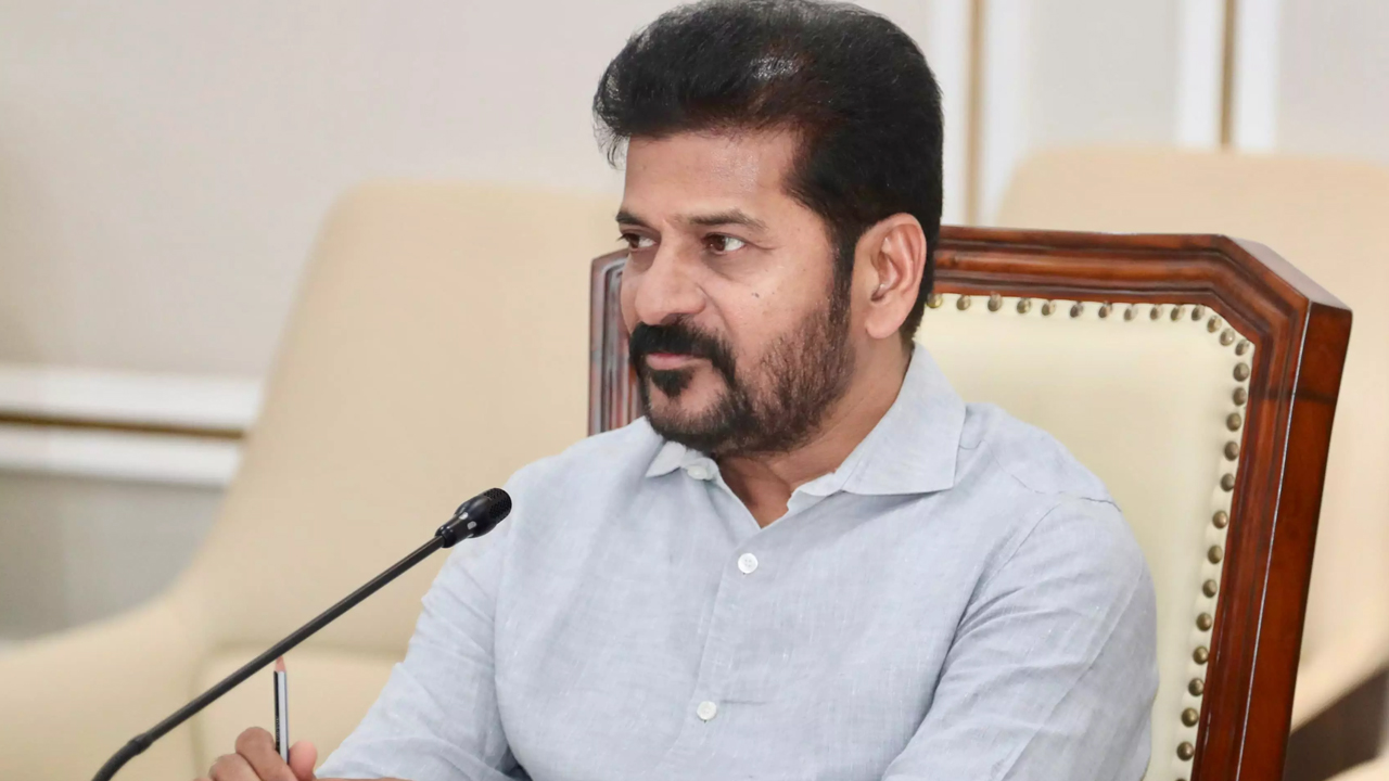 CM Revanthreddy serious: సీఎం రేవంత్ సీరియస్.. డీజీపీకి ఆదేశాలు