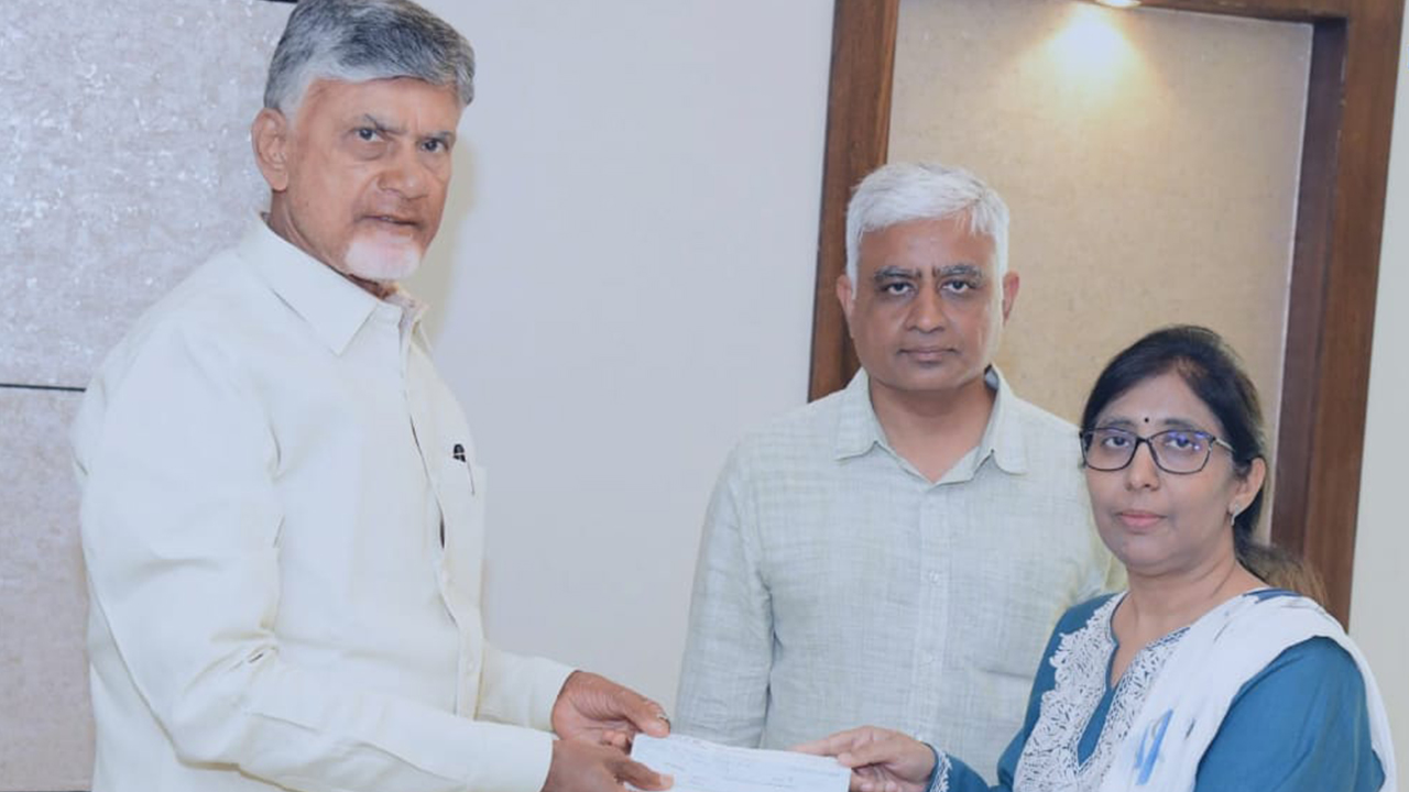 Chandrababu govt: సీఎం చంద్రబాబుతో సునీత దంపతులు.. అజ్ఞాతంలో ఆ నేత, రేపో మాపో..