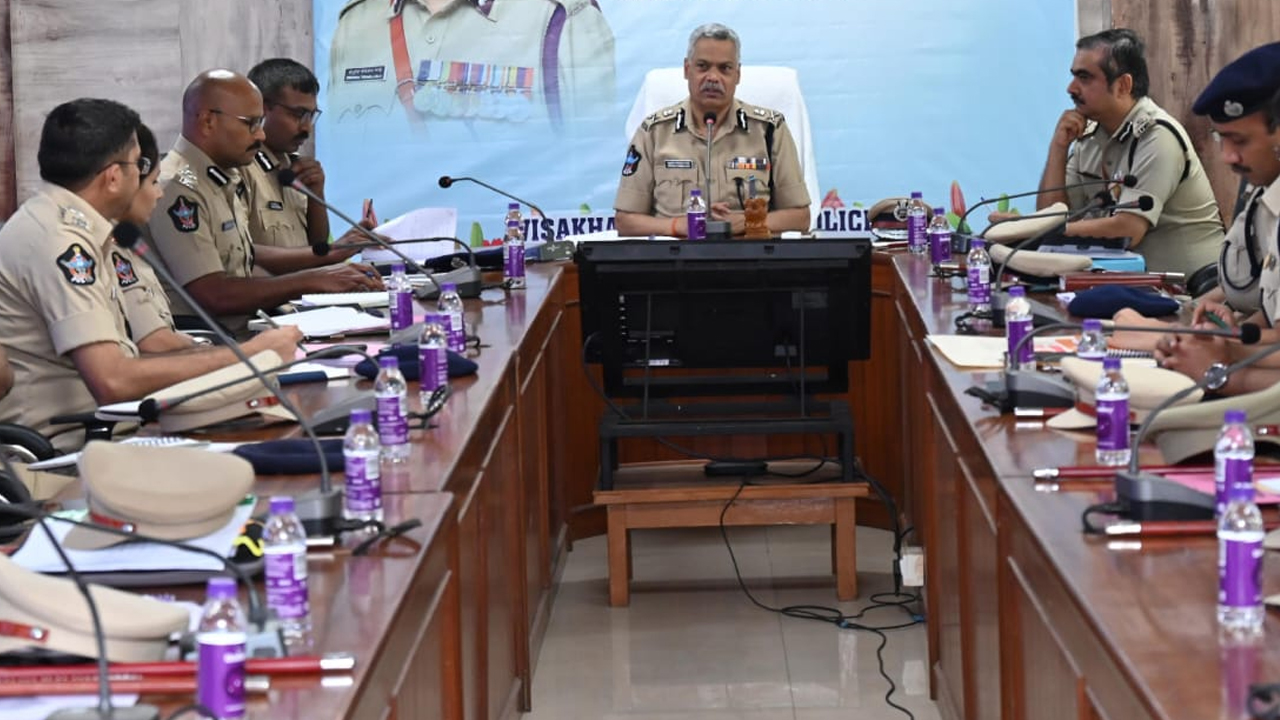 IPS officers: ఏపీలో మరోసారి.. సీనియర్ ఐపీఎస్‌లకు స్థాన చలనం..