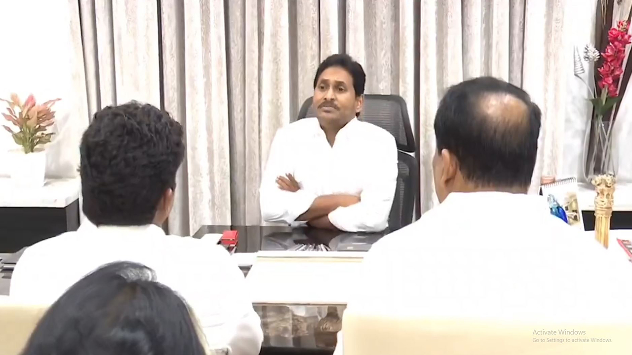 Jagan clarification: ఒప్పేసుకున్న జగన్.. మళ్లీ బెంగుళూరుకి, పోతే పోనీ అంటూ