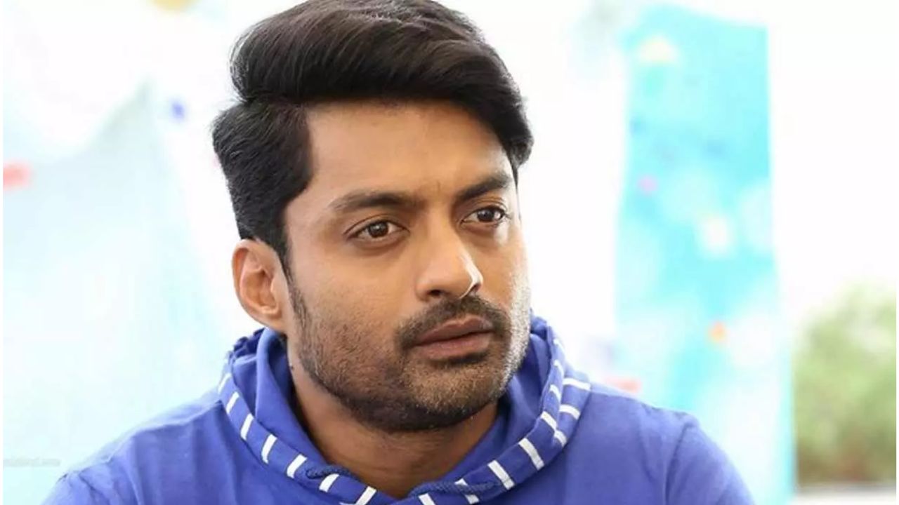 Kalyan Ram: బాలయ్యతో పోల్చకండి.. తారక్ కంటతడి పెట్టించాడు: కళ్యాణ్ రామ్