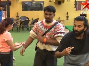 Bigg Boss 8 : నాగార్జున గారు… బిగ్ బాస్ అని కాదు… తెలుగు వర్షన్ WWE అని పేరు పెట్టాల్సింది..