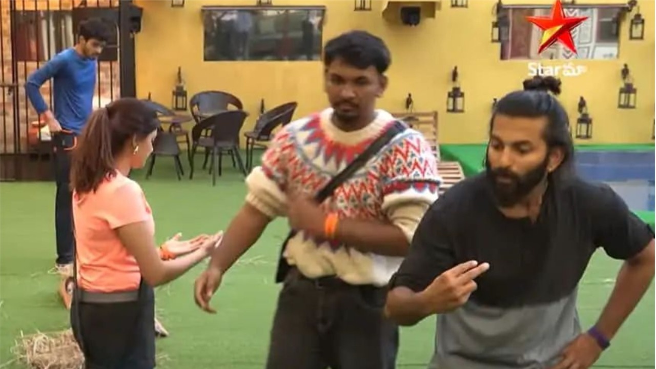 Bigg Boss 8 : నాగార్జున గారు… బిగ్ బాస్ అని కాదు… తెలుగు వర్షన్ WWE అని పేరు పెట్టాల్సింది..