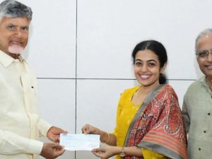 Nandamuri Mohan Roopa: వరదల బాధితుల కోసం నందమూరి మోహన్ రూప భారీ విరాళం