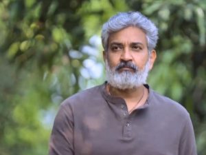 Rajamouli : ఏంటి జక్కన్న.. తెలుగు హీరోలను వదిలేశావా?