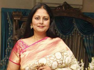 Jayasudha: ఆ హీరోయిన్ అంతలా అవమానించిందా.. ఏకంగా జుట్టు పట్టుకొని..!