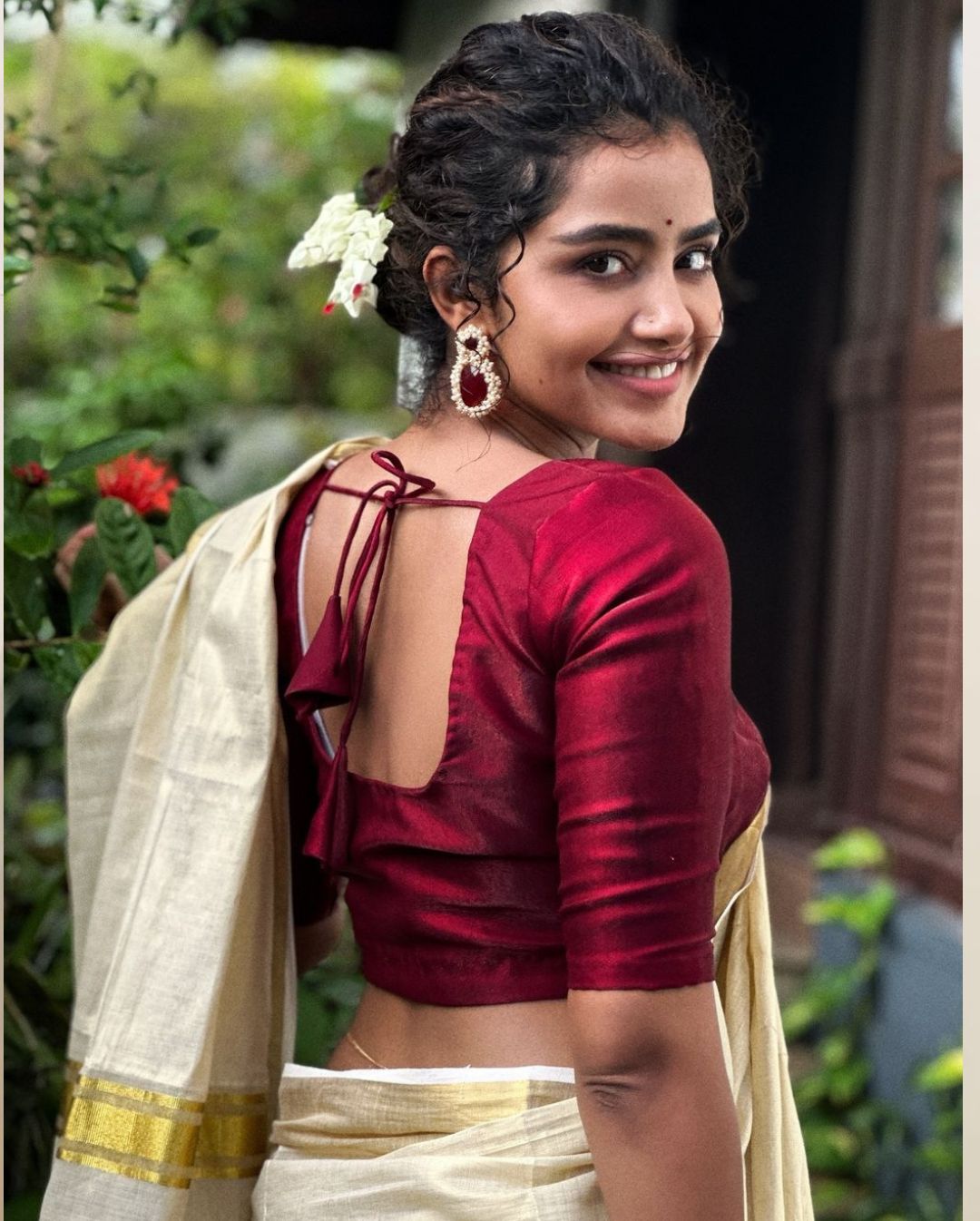 Anupama Parameswaran: ఓణం కోసం ముస్తాబయిన అనుపమ.. ఈ ముద్దుగుమ్మను చూడడానికి రెండు కళ్లు చాలవు!