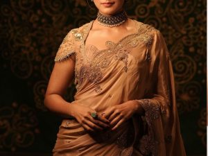 Mrunal Thakur: కాటుక కళ్లతో కట్టిపడేస్తున్న మృణాల్.. ఇది కదా మాకు కావాల్సింది!