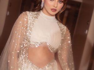 Urvashi Rautela : అందాల విందు చేసిన ఊర్వశి.. పిచ్చెక్కిపోతున్న ఫ్యాన్స్!