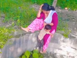 Viral Video: పిల్లాడి ప్రాణంతో రీల్.. బుద్ధి లేదా అంటూ సజ్జనార్ ఫైర్