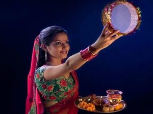 Karwa Chauth 2024 Date: కార్వా చౌత్ ఏ రోజున రాబోతుంది ? తేదీ, శుభ సమయం వివరాలు ఇవే..