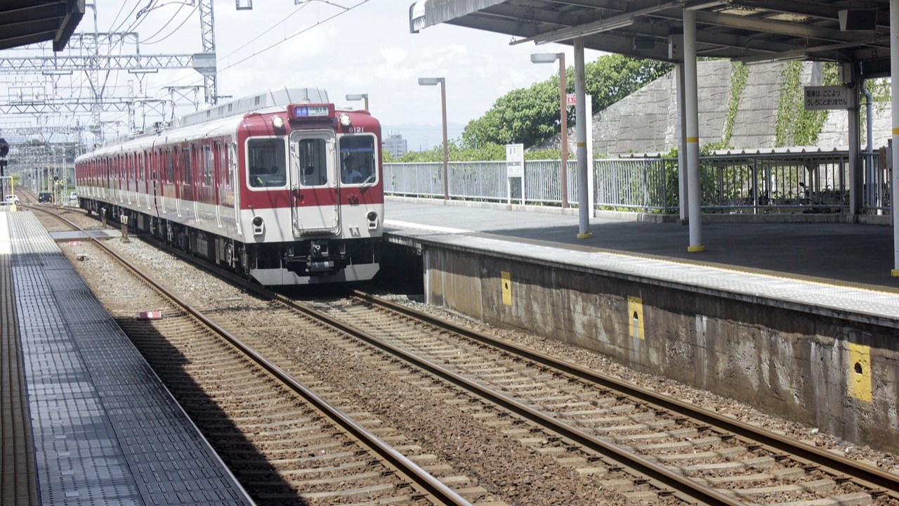 Unique Railway Stations: ఇంజిన్ ఒక రాష్ట్రంలో.. బోగీలు మరో రాష్ట్రంలో.. భారత్ లో పేరులేని రైల్వే స్టేషన్ గురించి మీరెప్పుడైనా విన్నారా?