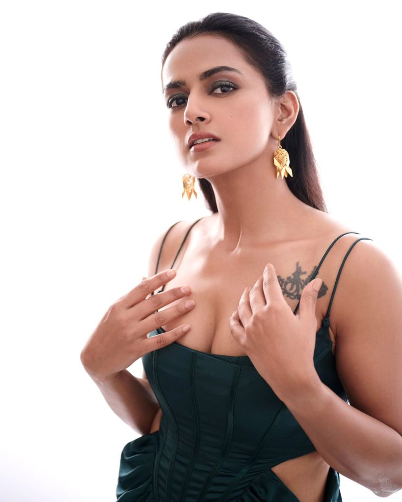 Shraddha Srinath (credit/instagram)