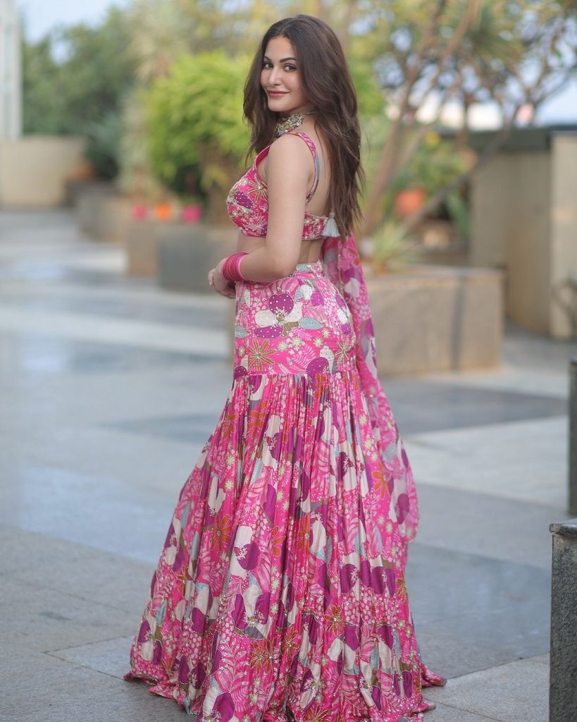 Amyra Dastur new photos viral