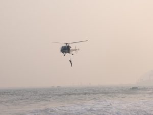 Coast Guard News: అరేబియా సముద్రంలో హెలికాప్టర్ క్రాష్, 40 రోజుల తర్వాత పైలట్ మృతదేహం లభ్యం