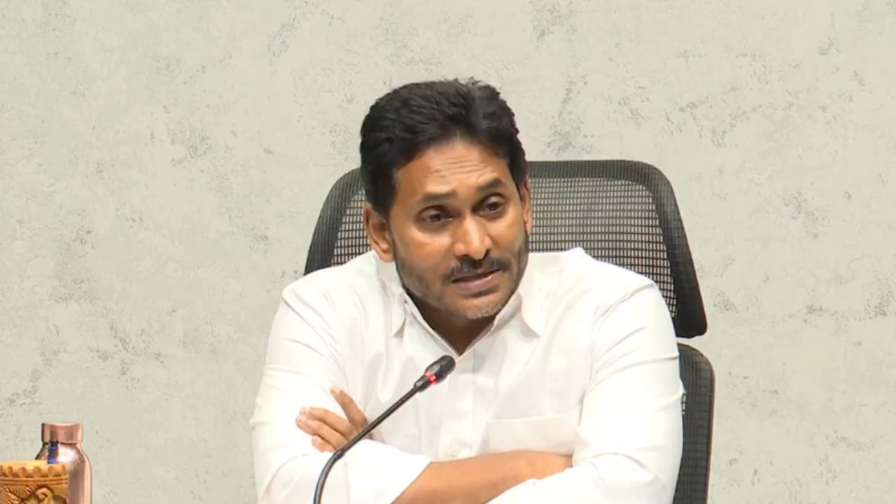 TDP vs YCP: మాజీ సీఎం వైఎస్ జగన్ కు విషెస్ చెప్పిన టీడీపీ.. అయితే కాస్త వెరైటీగా.. రిప్లై కూడా అదిరింది!