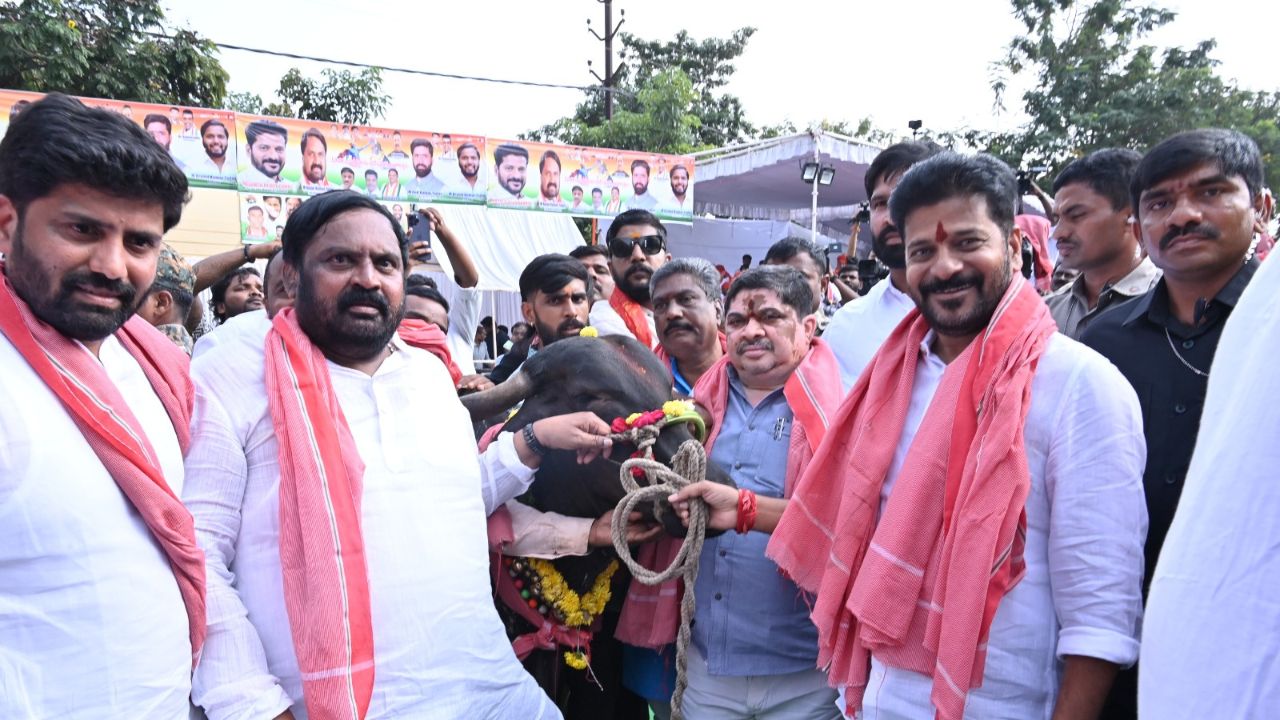 CM Revanth Reddy: యాదవులను రాజకీయంగా ప్రోత్సహిస్తా.. మూసీని జీవనదిగా మారుస్తా.. సదర్ వేడుకల్లో సీఎం రేవంత్ రెడ్డి