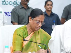 Konda Surekha: నాగార్జున కేసులో మంత్రి సురేఖకు నోటీసులు.. ఇక కేటీఆర్ కూడా.. ?