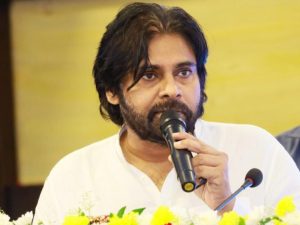 Pawan Kalyan: మొన్న వచ్చారు.. ఏకంగా పవన్ పేరుతో బెదిరింపులు.. నిగ్గు తేల్చాలని పవన్ ఆదేశం