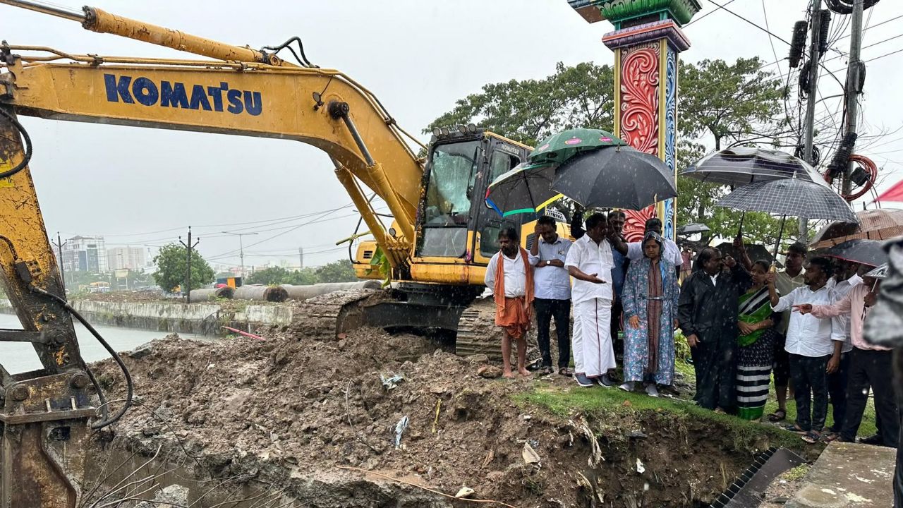 Chennai Floods: వరదల్లో అవేం పనులు.. తలపట్టుకుంటున్న అధికారులు.. ప్లీజ్ ఆ ఒక్క పని చేయండంటూ..