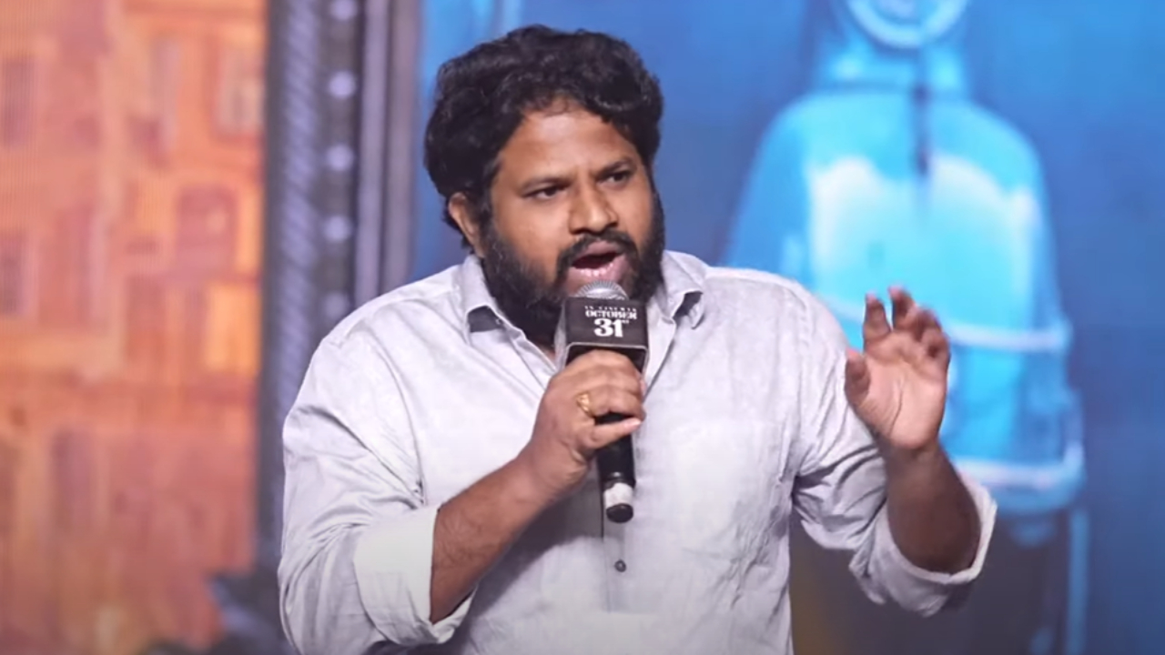 Hyper Adhi At Lucky Bhaskar Event: సినిమా స్పీచ్ లో కూడా పొలిటికల్ టచ్ వదలలేదు