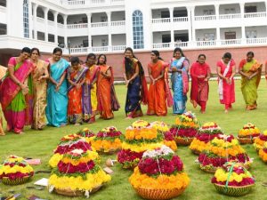 Bathukamma: బతుకమ్మ షెడ్యూల్ విడుదల.. 10న ట్యాంక్ బండ్‌పై సంబురాలు