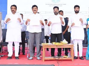 CM Revanth Reddy Launching: ఫ్యామిలీ డిజిటల్‌ కార్డుని ప్రారంభించిన సీఎం.. ఇదే మీ ఆధారం, రక్షణ కవచం కూడా