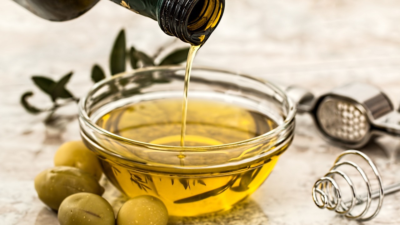 Olive Oil: రోజూ అర స్పూన్ ఆలివ్ ఆయిల్ తాగితే.. ఆ ప్రాణాంతక వ్యాధి పరార్