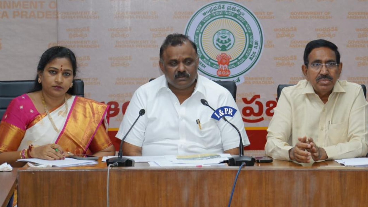 Minister Anitha: మీతాతగారి సొమ్ము ఏమైనా ఇచ్చారా? ఎగ్ పఫ్ లెక్కలు చెప్పండి – వైసీపీపై మంత్రి అనిత ఫైర్