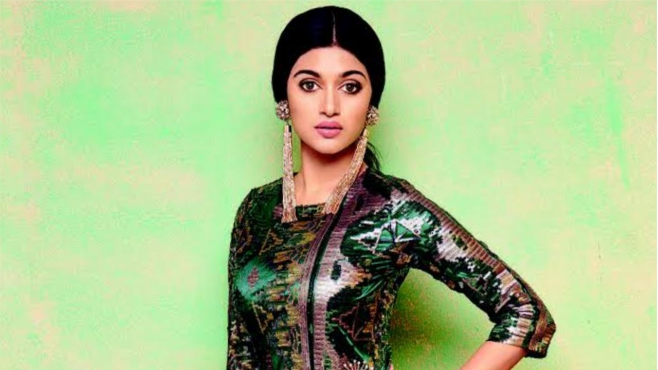 Oviya Video Leak : ప్రైవేట్ వీడియో లీక్ పై స్పందించినా హాట్ బ్యూటీ.. అదంతా ఫేకా?