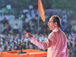 Uddhav Thackeray: ఆసుపత్రిలో చేరిన మహారాష్ట్ర మాజీ సీఎం ఉద్ధవ్ ఠాక్రే