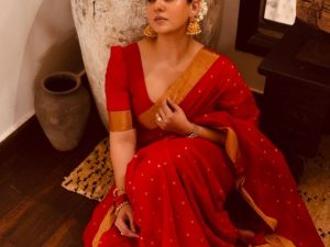 Nayanthara: అందమంతా చీరతో చుట్టేసిందా! రెడ్ శారీలో నయన్ సోయగాలు