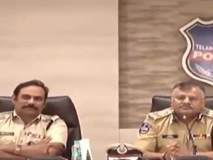 DGP JITHENDER : సమస్య ఉంటే కోర్టుకు వెళ్లాలి, రోడ్ల మీదకు వస్తే ఉరుకోం… డీజీపీ జితేందర్ వార్నింగ్