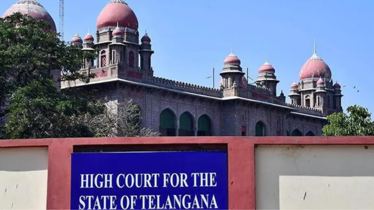 Telangana High Court : ఫిరాయింపు ఎమ్మెల్యేలపై హైకోర్టు విచారణ… వాదనలు వినిపించేందుకు గడువు కోరిన ప్రభుత్వం, కోర్టు ఏం చెప్పిందంటే ?